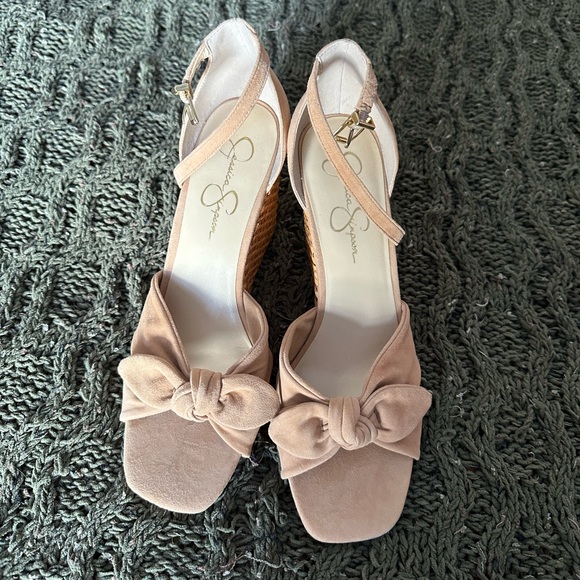 Jessica Simpson Suede Nude heels Size 9.5 - Picture 5 of 11